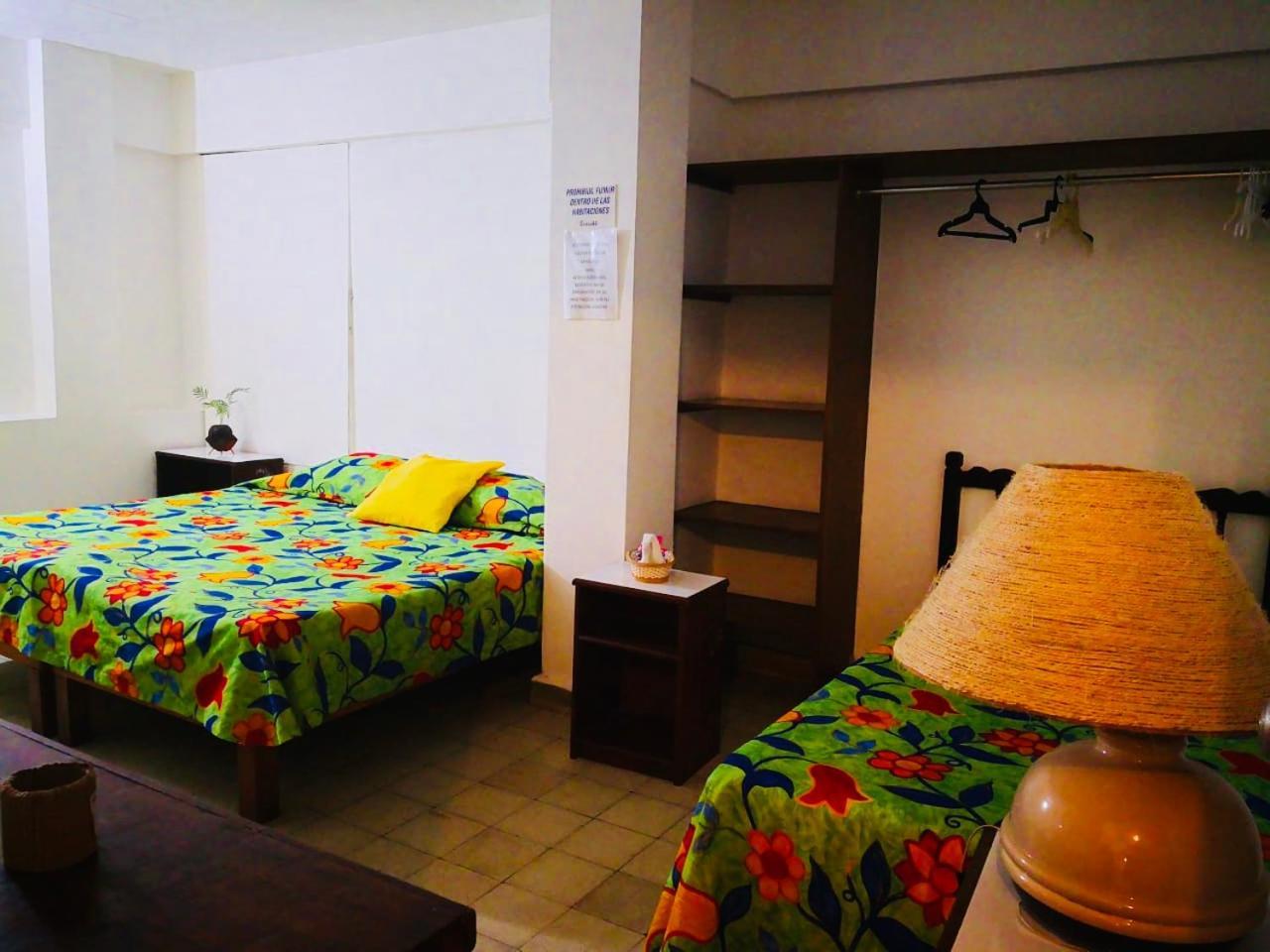 Hotel Zocalo Abuelos Acapulco Buitenkant foto